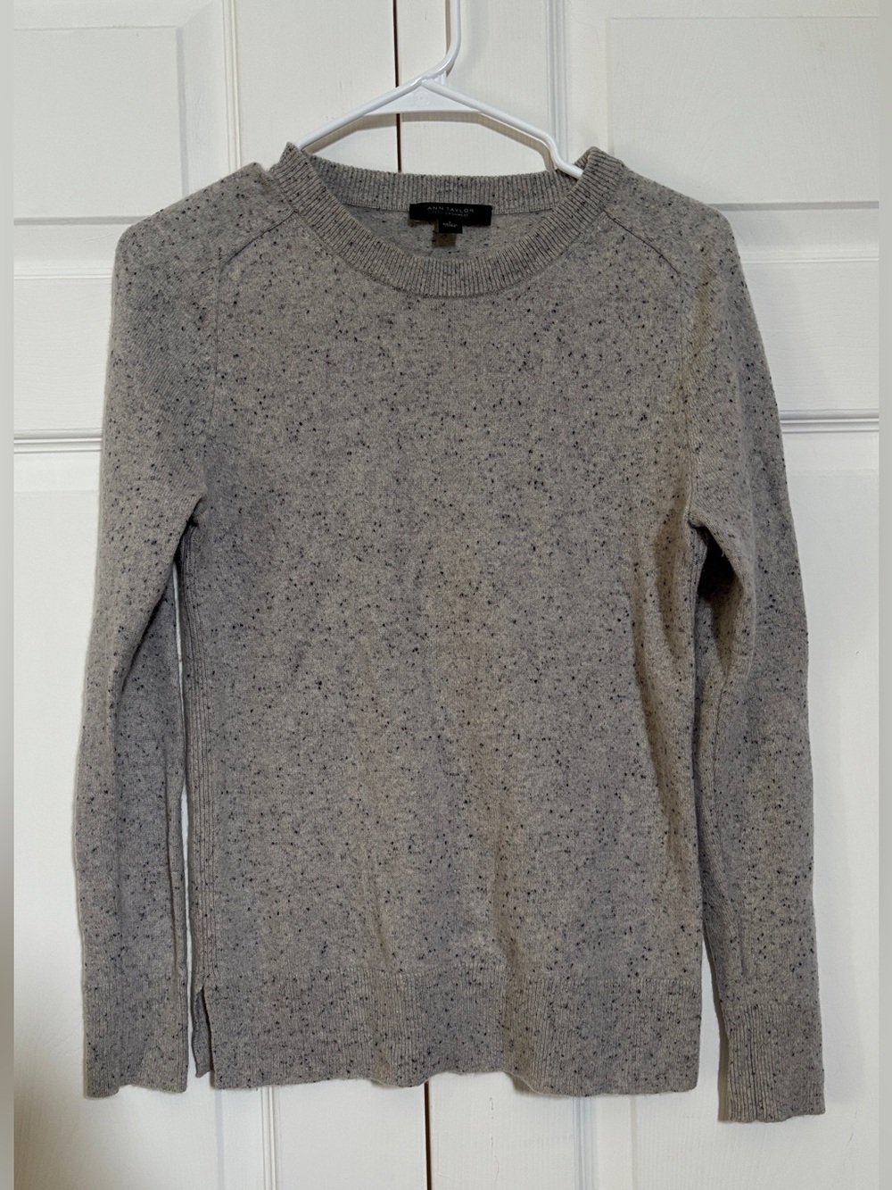 Ann Taylor S 100% Cashmere Gray Speckled Crewneck Sweater